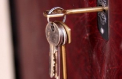 Продавцы квартир не спешат снижать цены